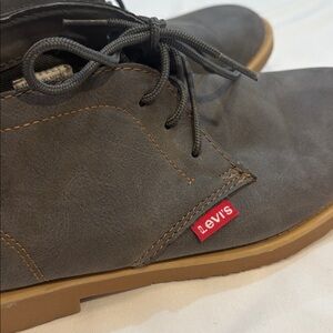 Grey Levi's Men's Sonoma Waxed Chukka Boot, Size 9